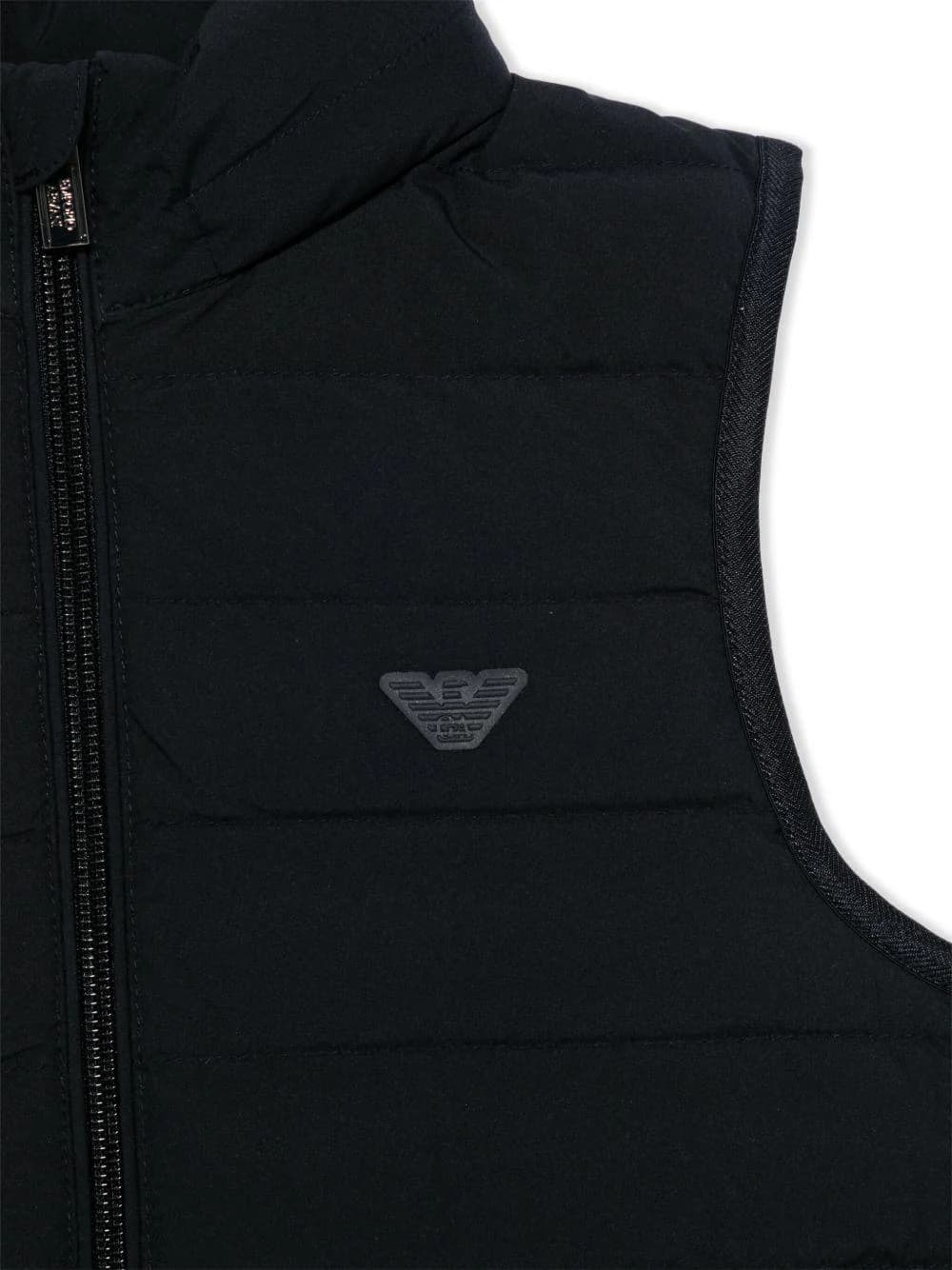 Emporio Armani Chłopięca pikowana kurtka bez rękawów z logo orła - 3