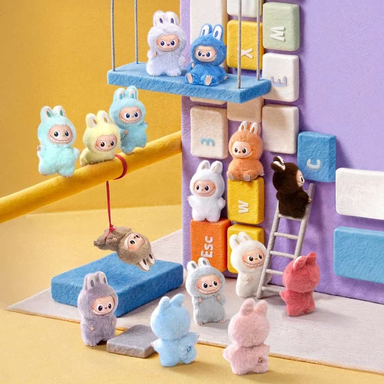Плюшевий брелок-сюрприз POP MART The Monsters Pin for Love Series Vinyl Plush Pendant – Серія Лабубу Алфавіт A-M - 5