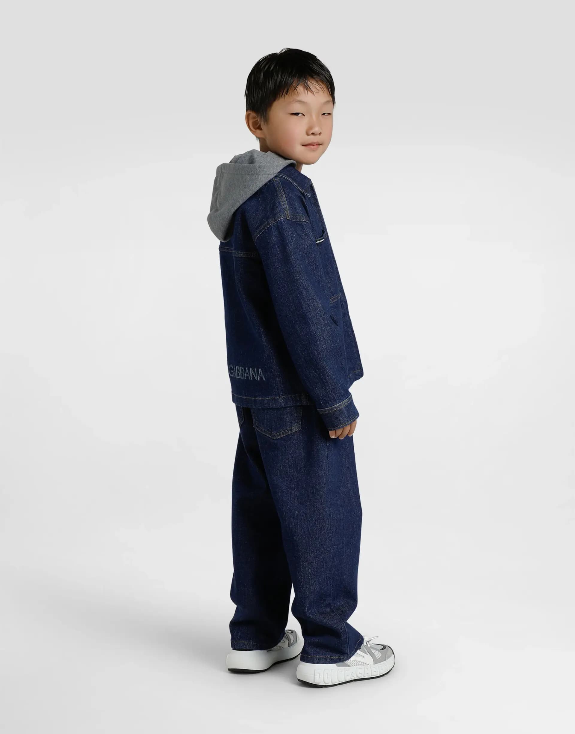 Dolce & Gabbana Kids Дитяча джинсова куртка з рельєфним логотипом - 6